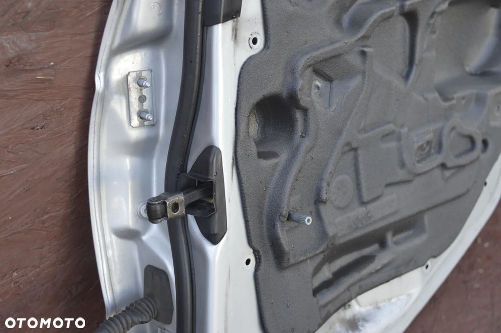 BMW E46 SEDAN ORYGINALNE KOMPLETNE DRZWI TYŁ LEWE / PRAWE W KOLORZE TITANSILBER 354/7 O NR.  41 52 7 034 153 / 41 52 8 240 075 /  41 52 7 034 154 / 41 52 8 240 076 OEM W DOBRYM STANIE - 24