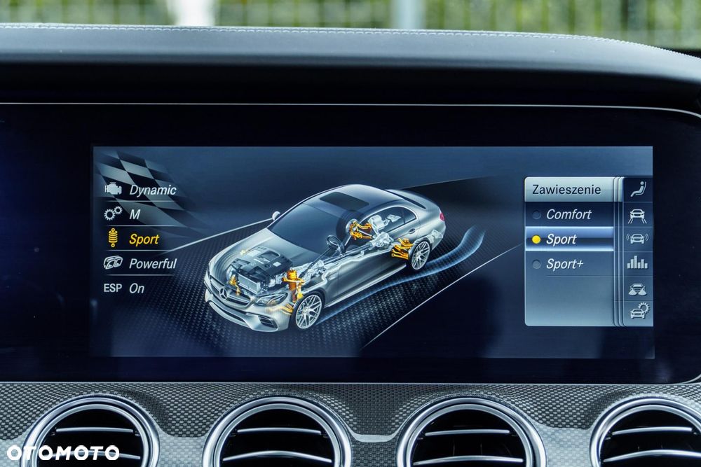 Mercedes-Benz Klasa E AMG 63 S 4-Matic+ - 21