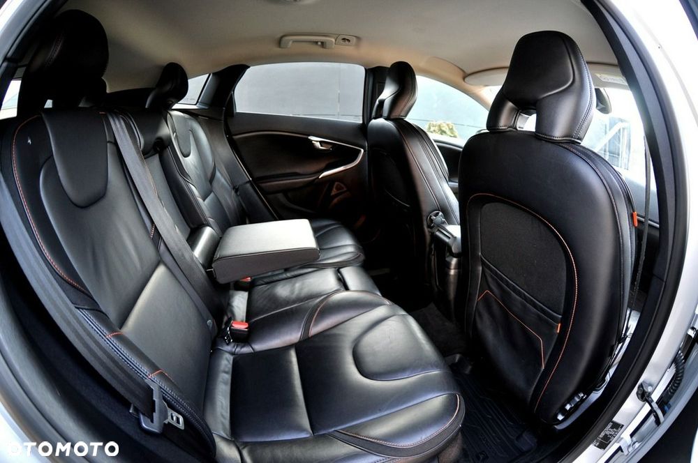 Volvo V40 D2 Drive-E Ocean Race - 21