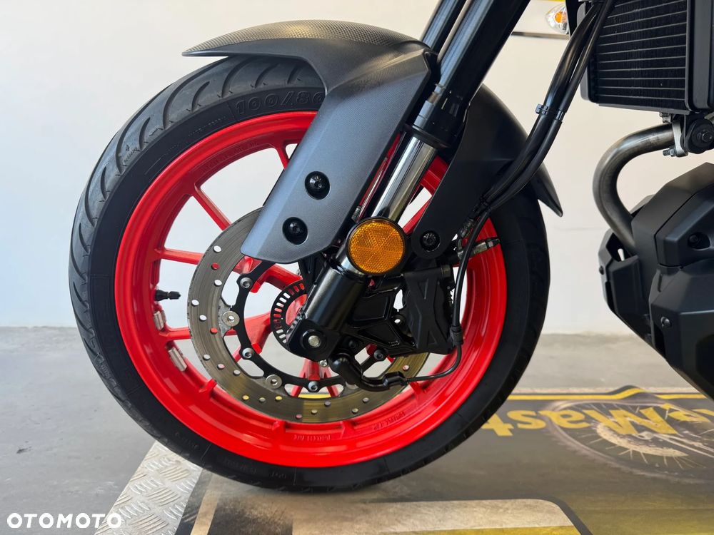 Yamaha MT - 18
