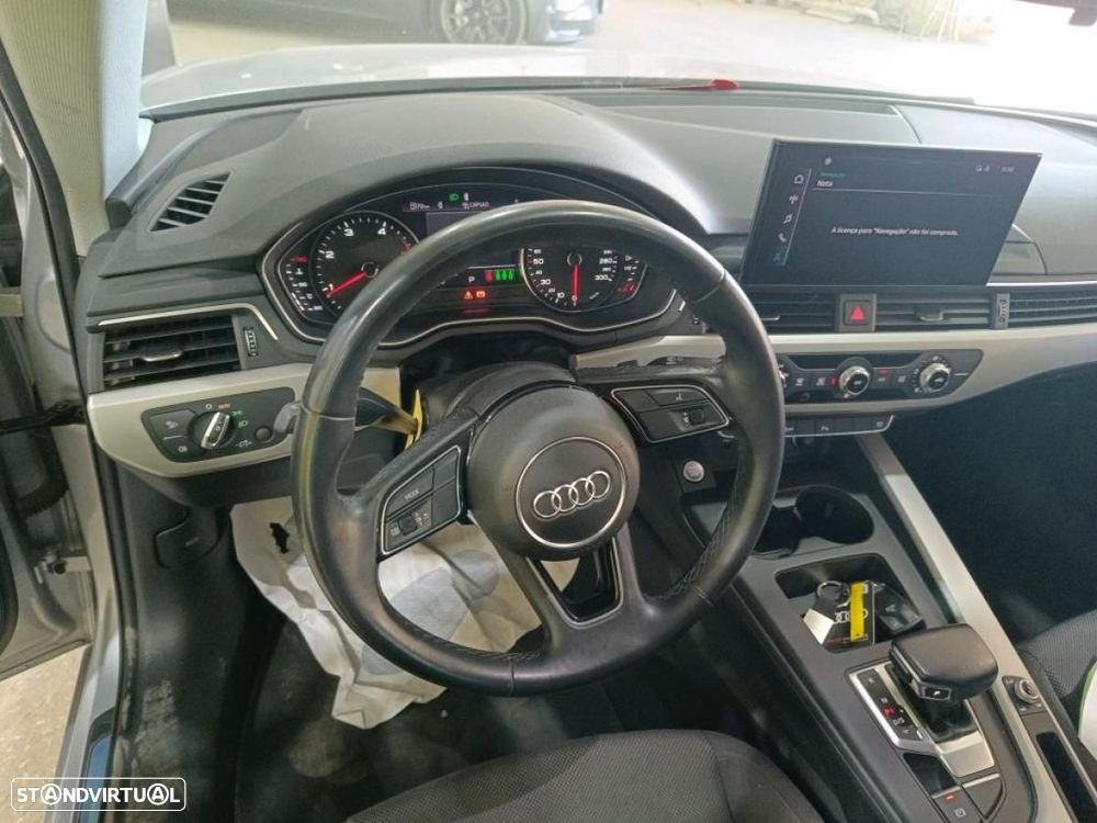 Audi A4 Avant 30 TDI S tronic - 6