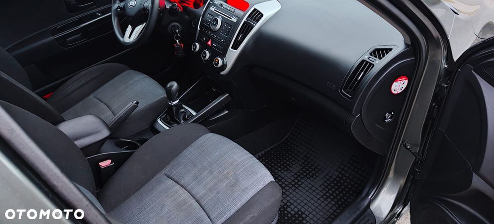 Kia Ceed - 17