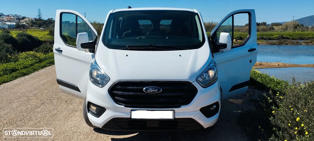 Ford Tourneo Custom - 1