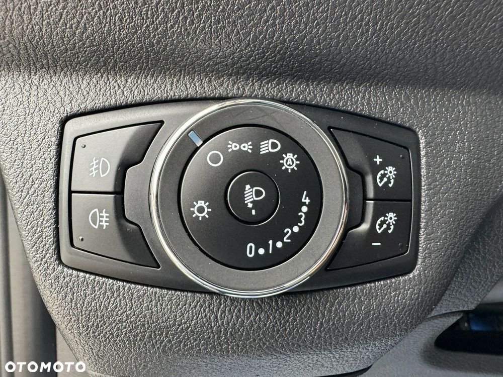Ford Tourneo Courier - 16