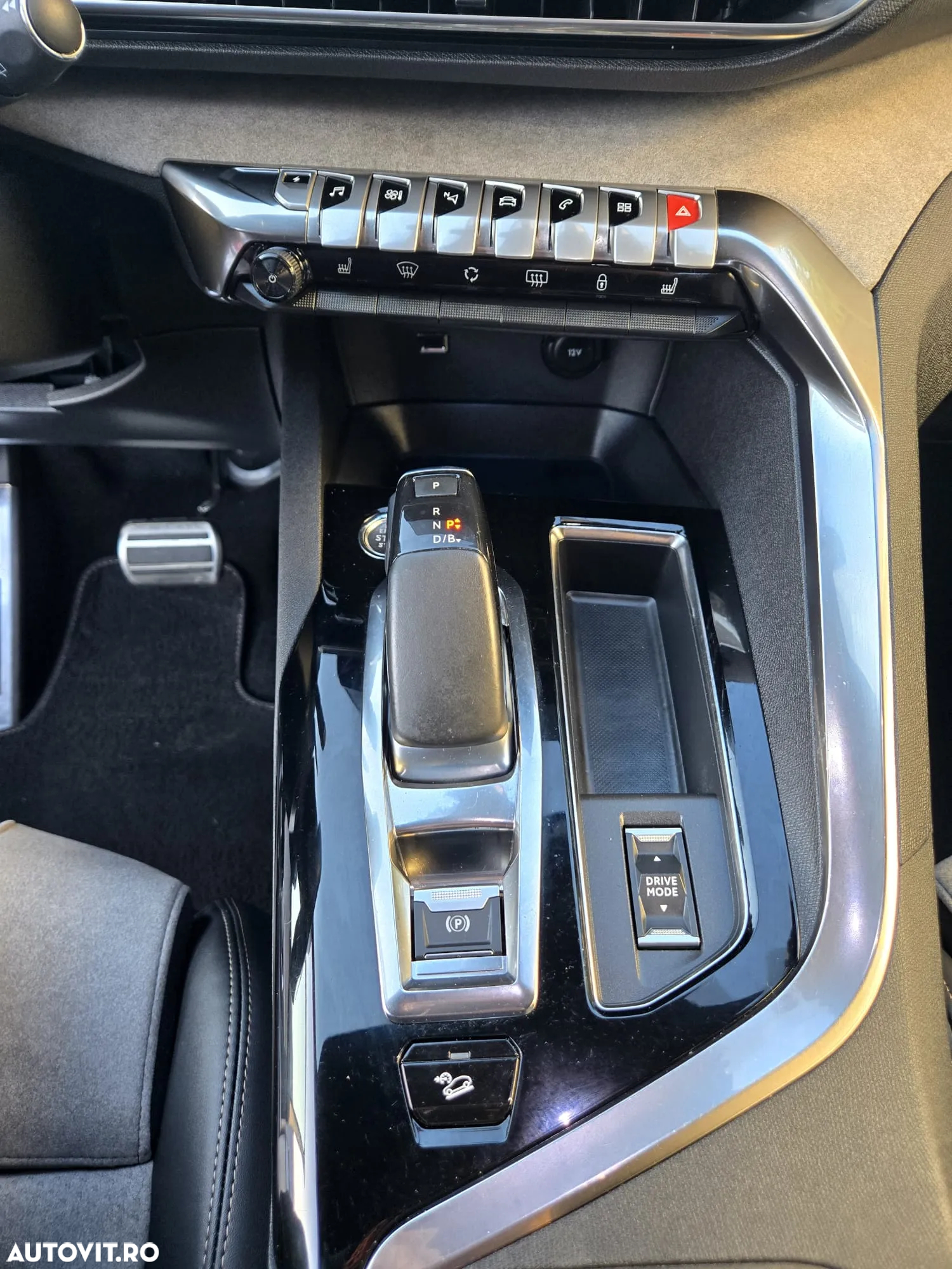 Peugeot 3008 Hybrid4 300 e-EAT8 GT Pack - 19