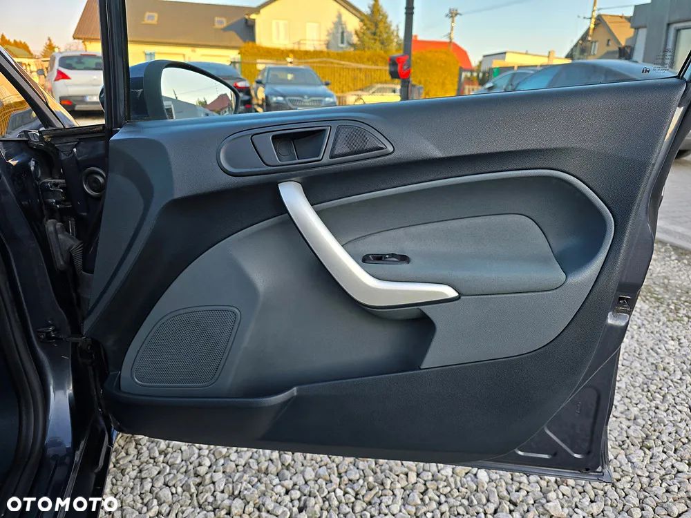 Ford Fiesta 1.4 Titanium - 19