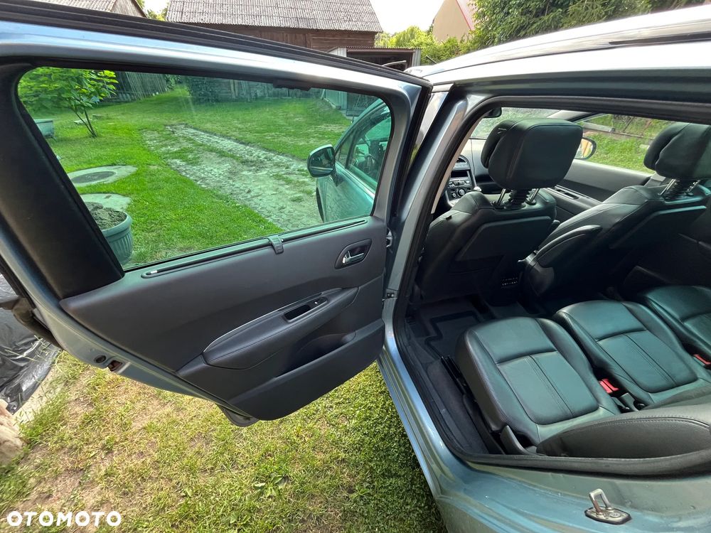 Peugeot 5008 2.0 HDi Premium + - 5
