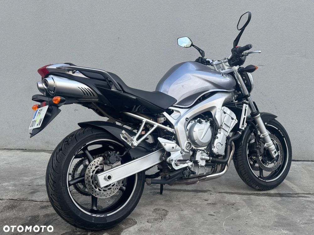 Yamaha FZ6 - 4