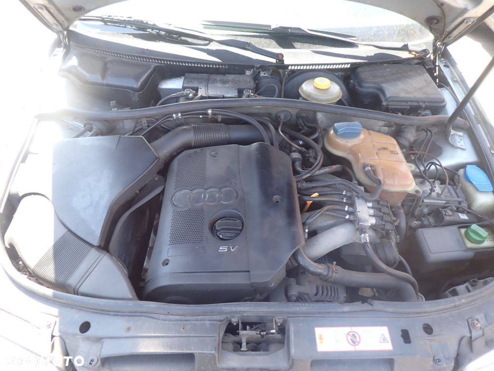 CZĘŚCI - Audi A4 B5 1,8 125KM ADR KOMBI 5B DDU lakier LY7M 1998r. INDEX - 10219 - 5