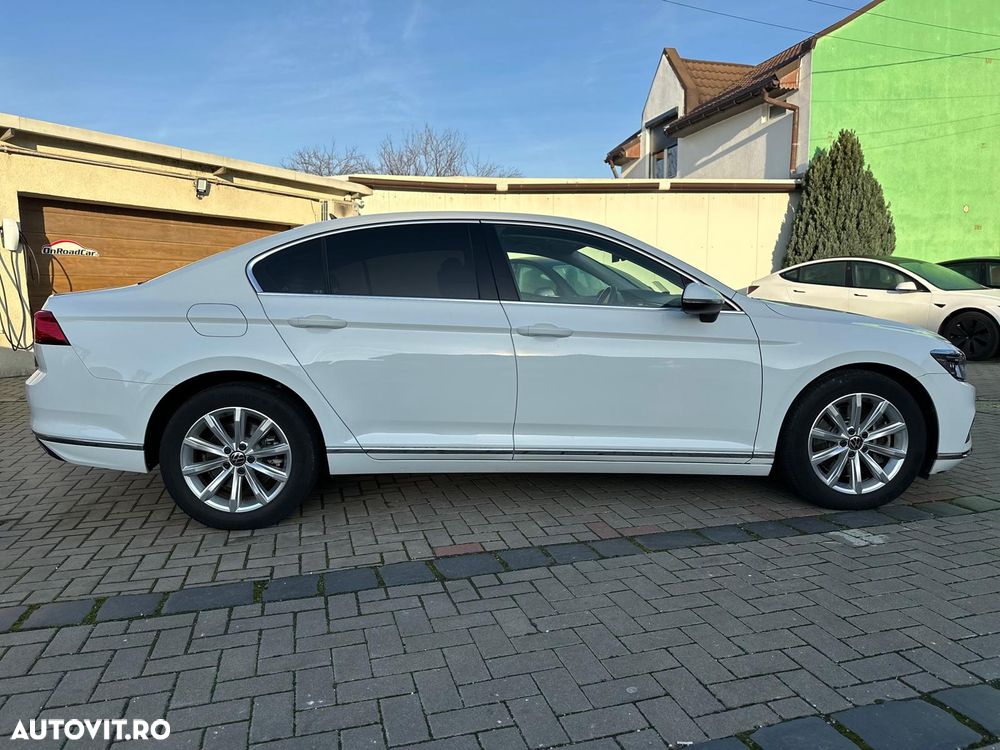 Volkswagen Passat 2.0 TSI OPF DSG 4Motion Elegance - 12