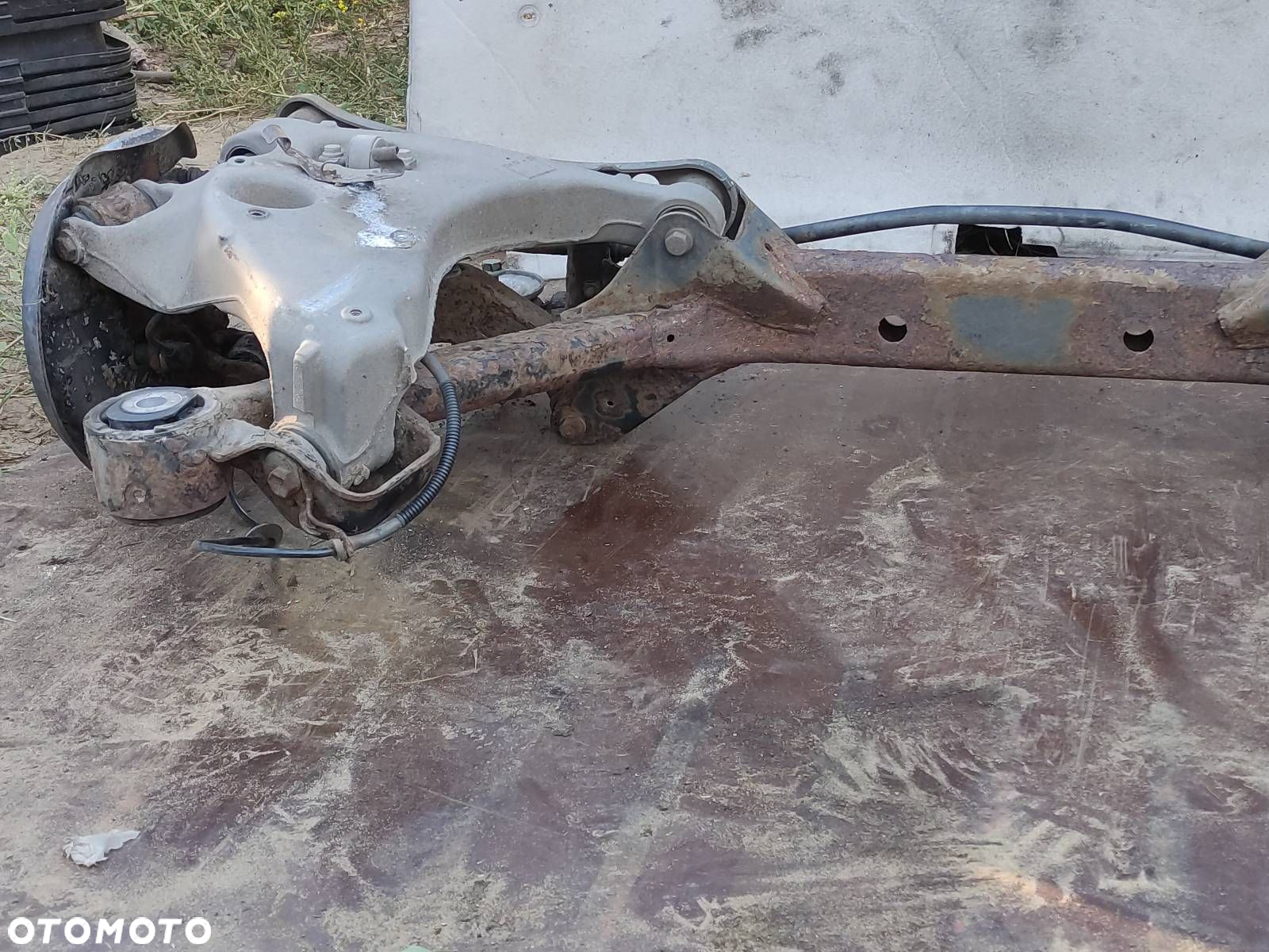 OŚ BELKA KOMPLETNE ZAWIESZENIE TYŁ AUDI A4 B6 SEDAN - 13