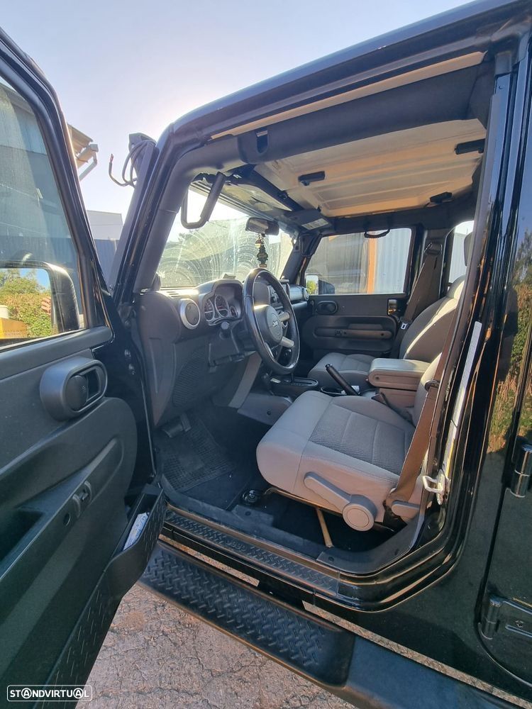 Jeep Wrangler 2.8 CRD ATX Sport - 6