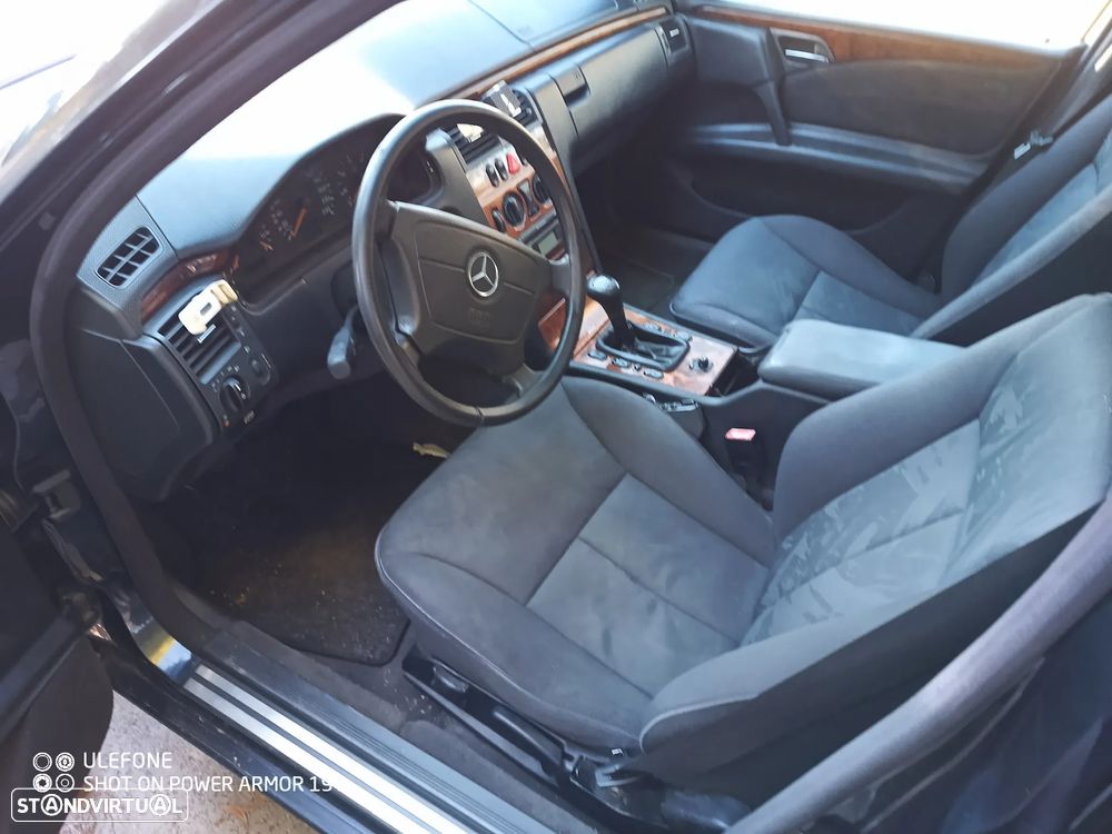 Mercedes-Benz E 220 CDI Elegance - 6