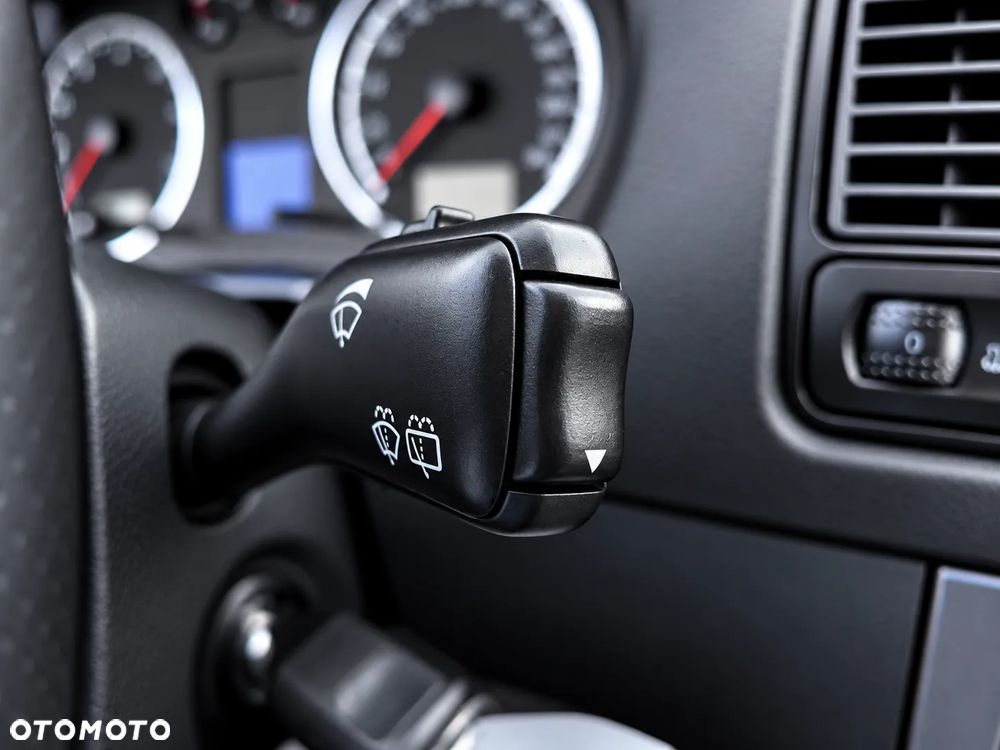 Volkswagen Golf - 23