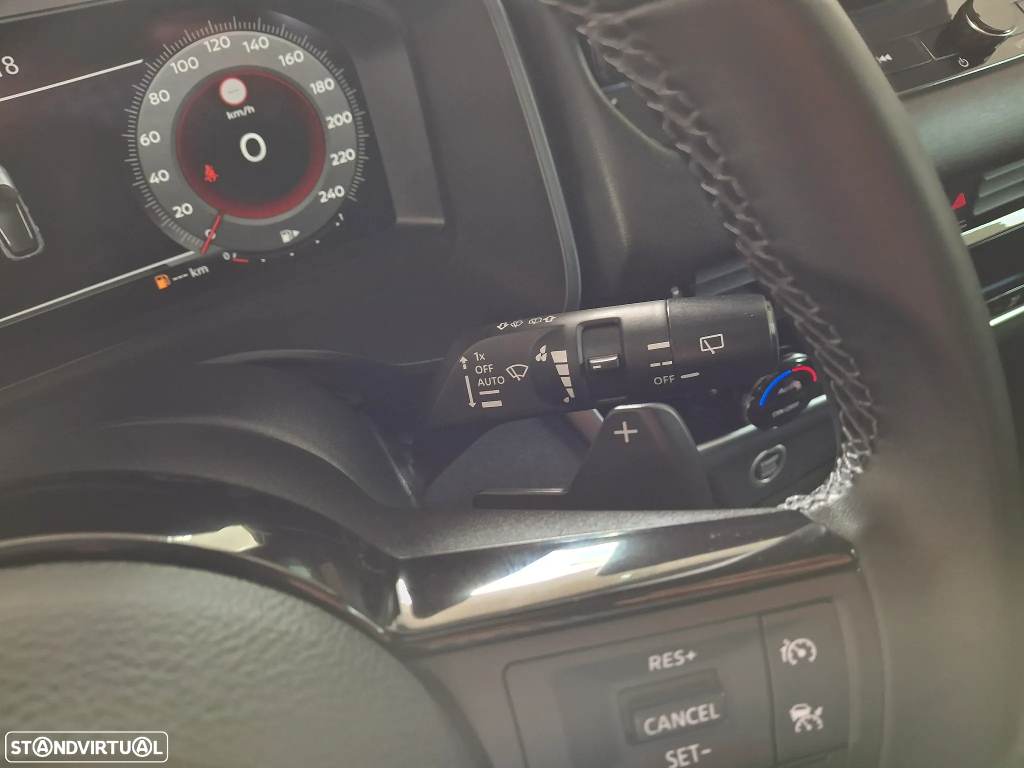Nissan Qashqai 1.3 DIG-T N-Connecta LED+TT+SKY Xtronic - 16