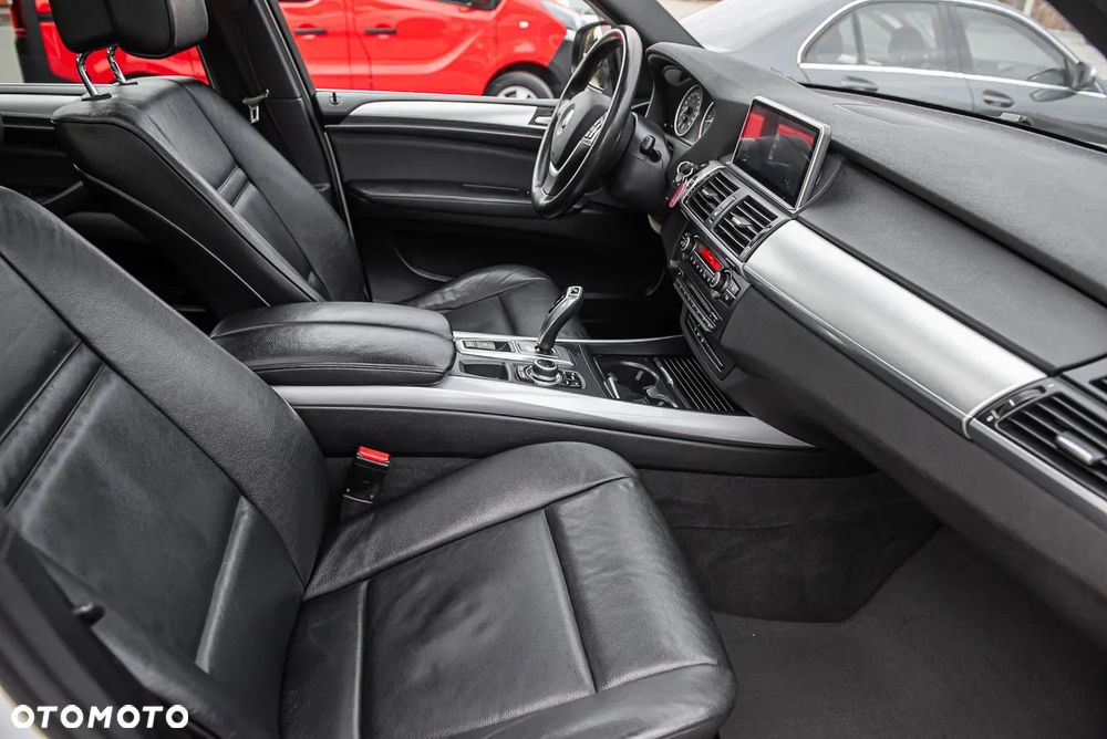 BMW X5 xDrive40d - 25