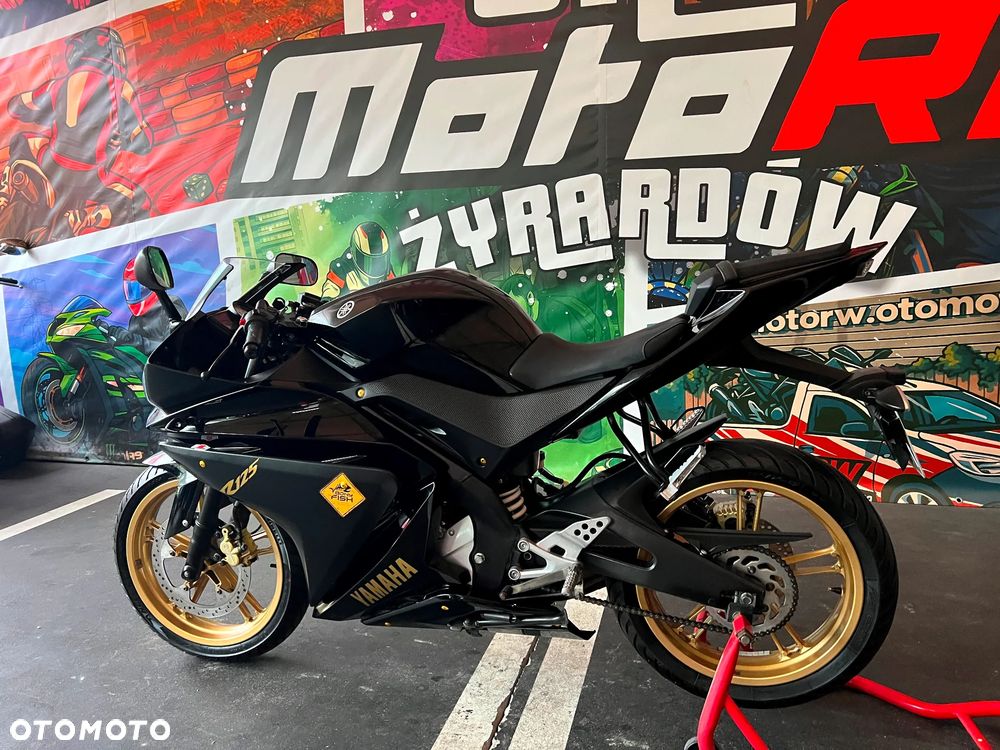 Yamaha YZF - 12