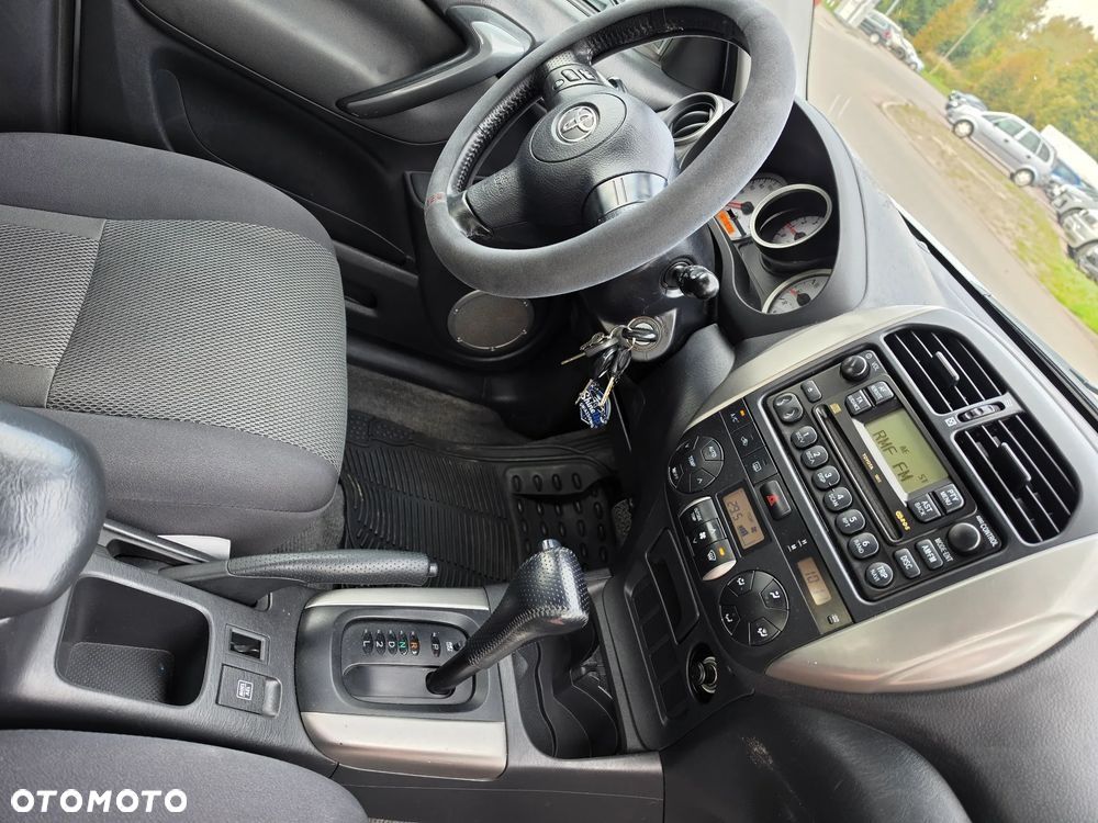 Toyota RAV4 2.0 VVT-i 4x4 - 20