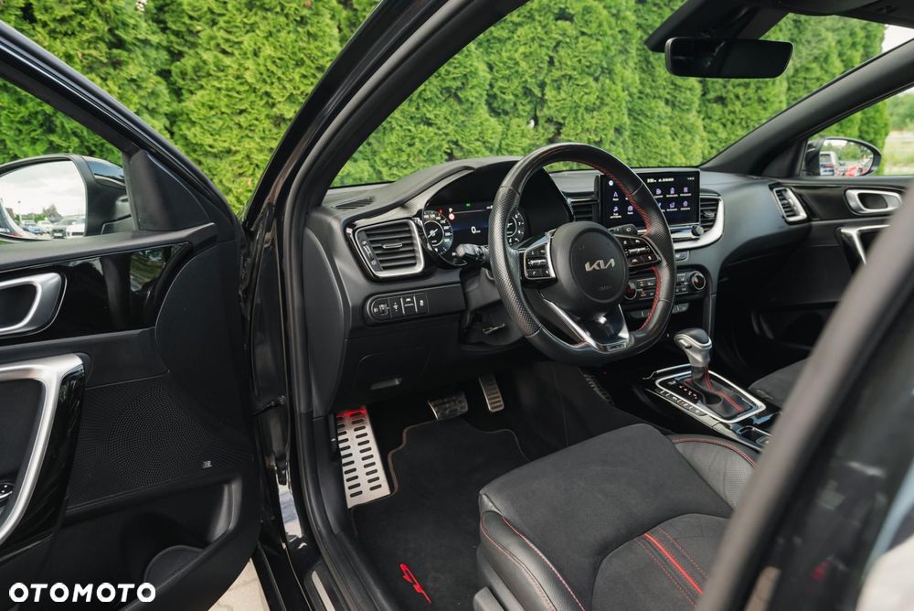 Kia ProCeed 1.6 T-GDI GT DCT - 9