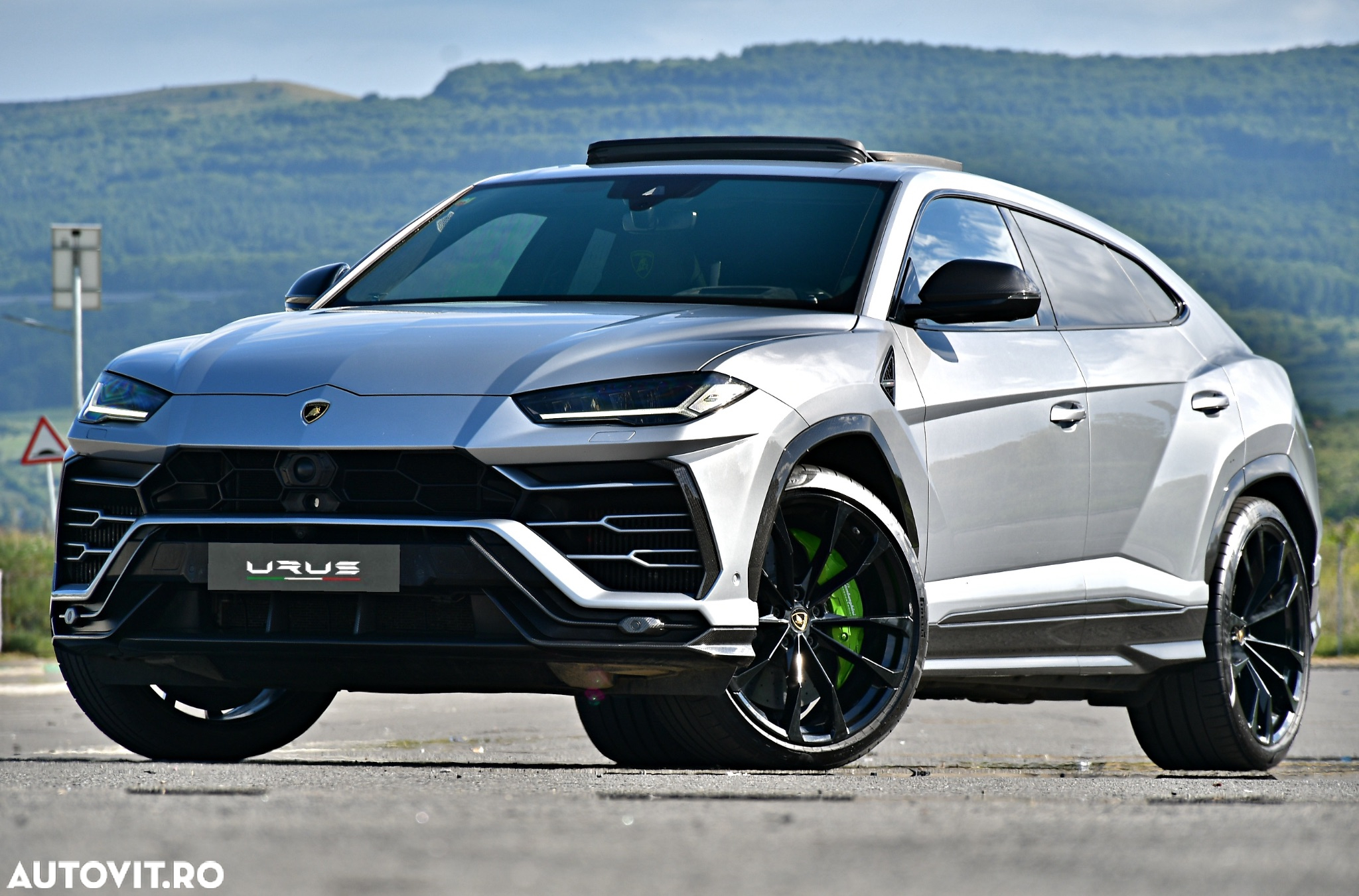 Lamborghini URUS Standard - 6