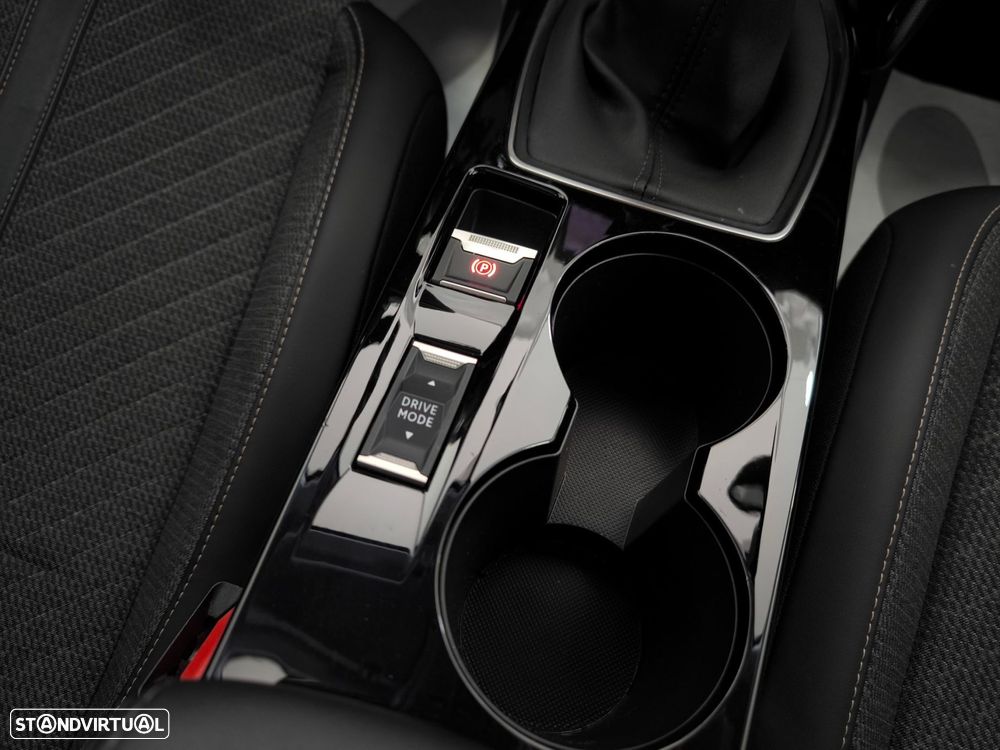 Peugeot 208 1.2 PureTech Allure - 17