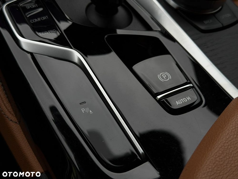 BMW Seria 5 530i mHEV M Sport sport - 24