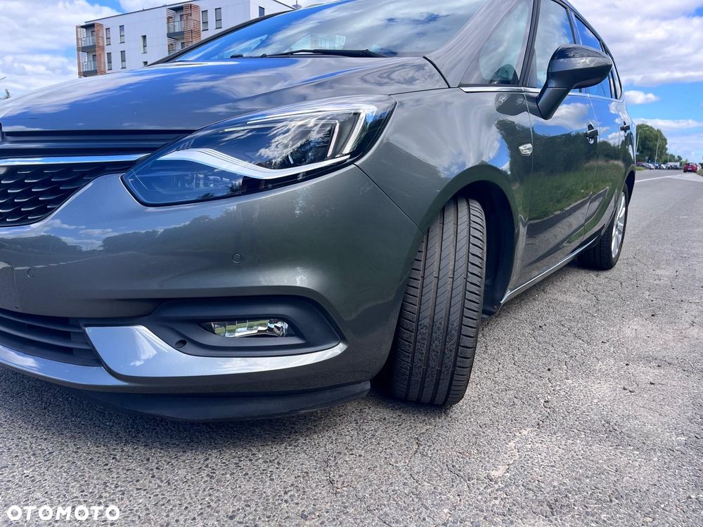Opel Zafira - 10