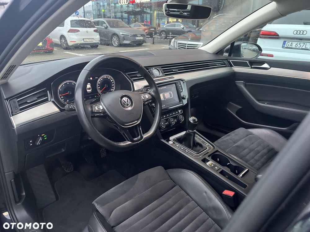 Volkswagen Passat 1.8 TSI BMT Highline - 9