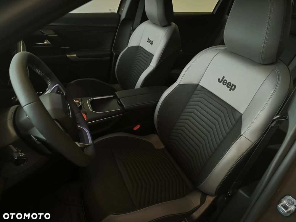 Jeep Compass 1.2 T3 mHEV Altitude FWD DCT - 11