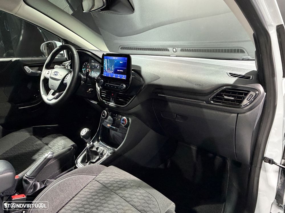 Ford Puma 1.0 EcoBoost Hybrid TITANIUM - 37