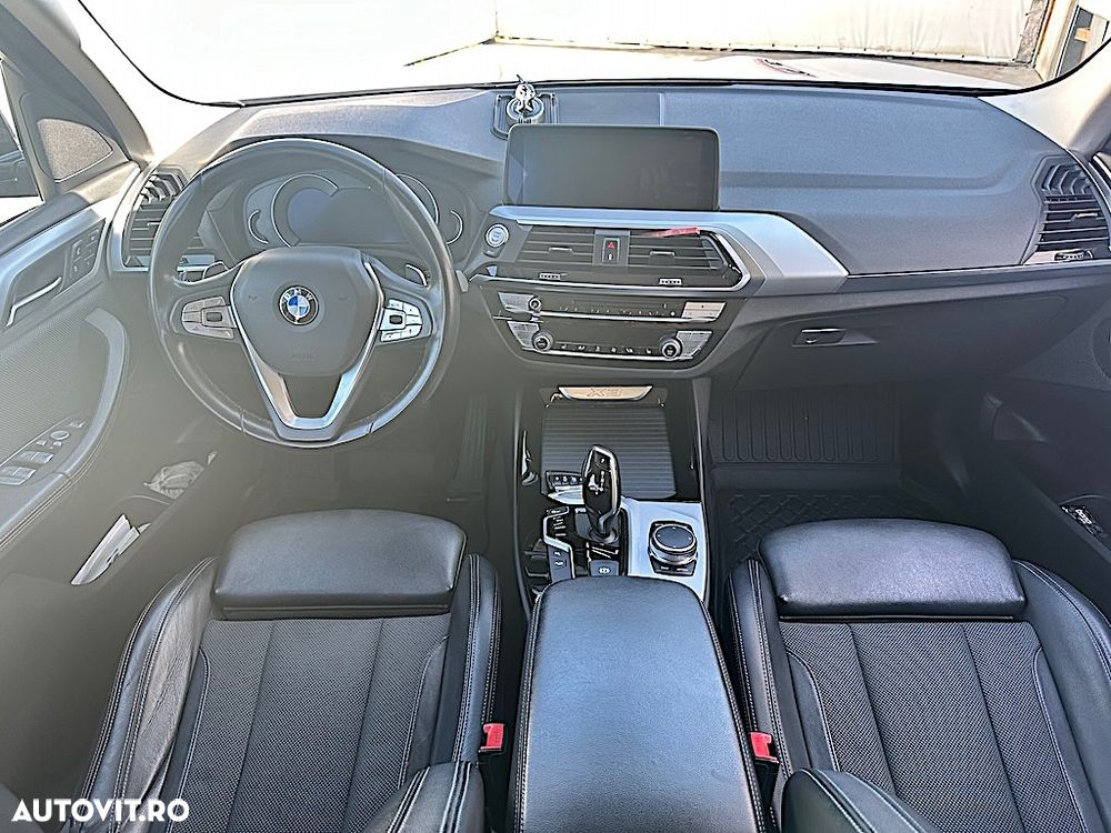 BMW X3 xDrive20d AT xLine - 9
