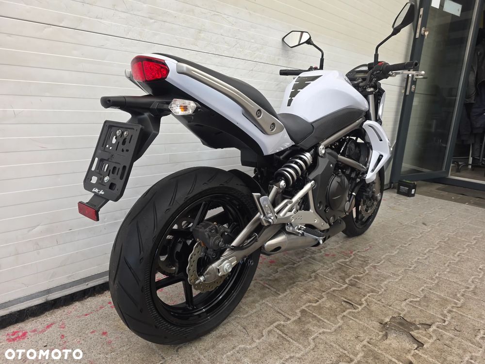 Kawasaki ER - 18