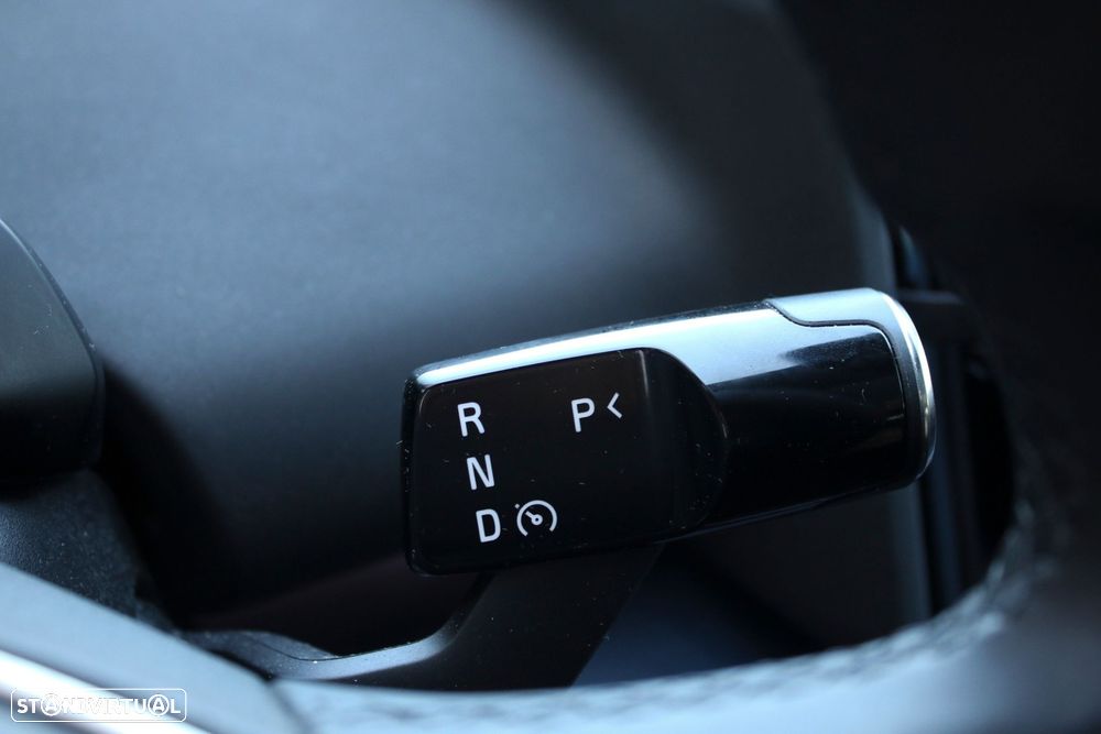 Volvo EX30 Single Motor Extended Range RWD Ultra - 11