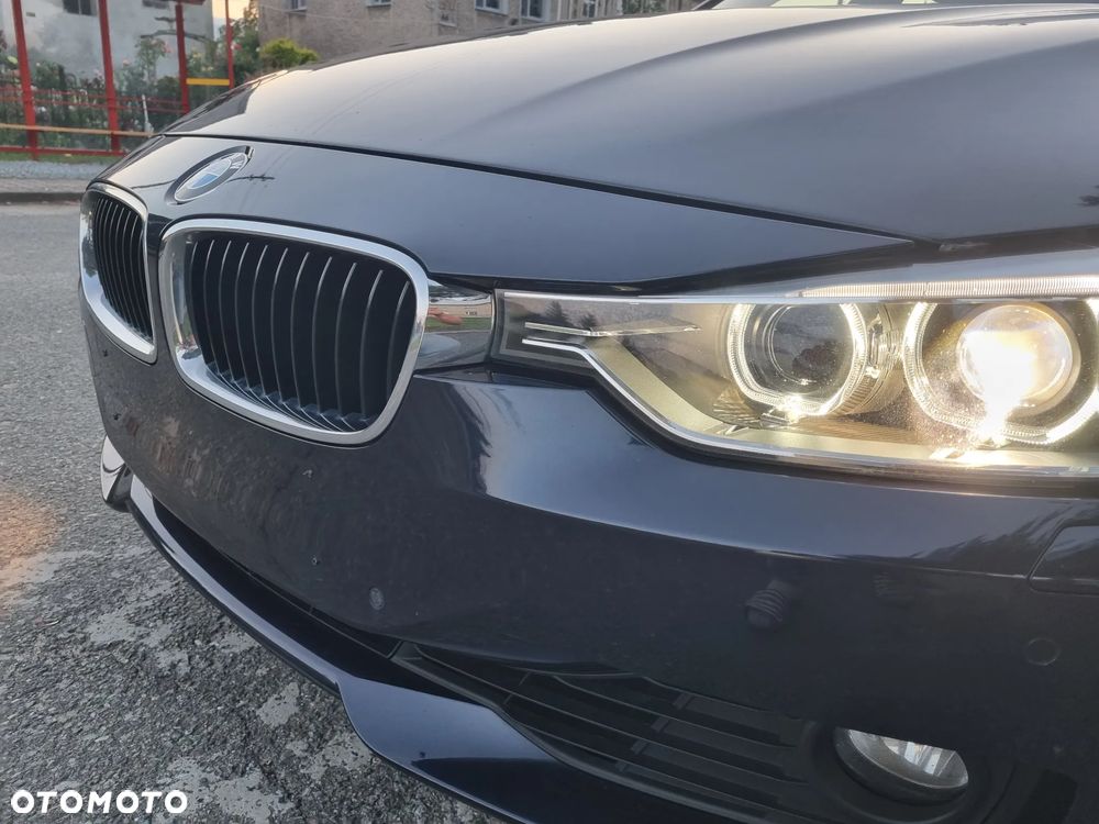 BMW Seria 3 335d Touring xDrive Edition M Sport Shadow - 22