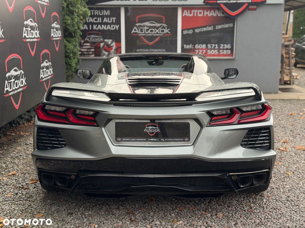 Chevrolet Corvette - 18