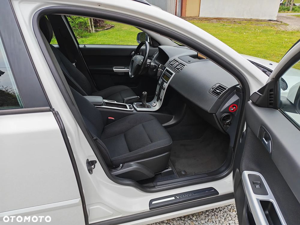 Volvo V50 D3 - 12