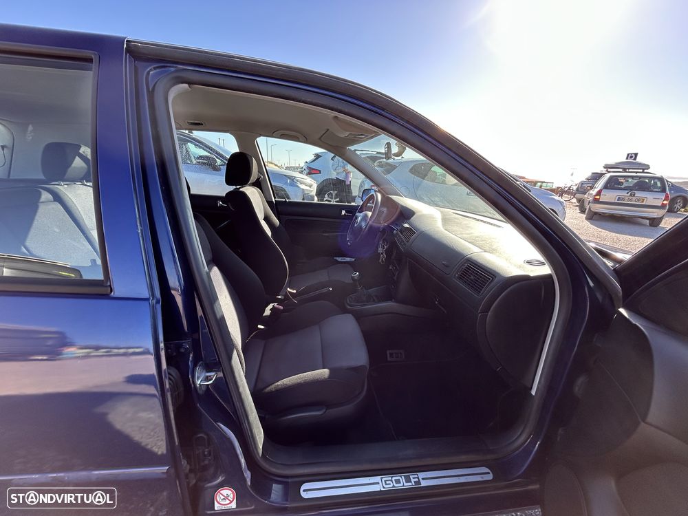 VW Golf 1.4i 25 Anos - 8