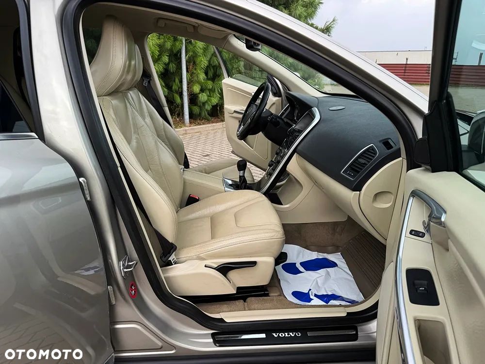 Volvo XC 60 D3 Summum - 28