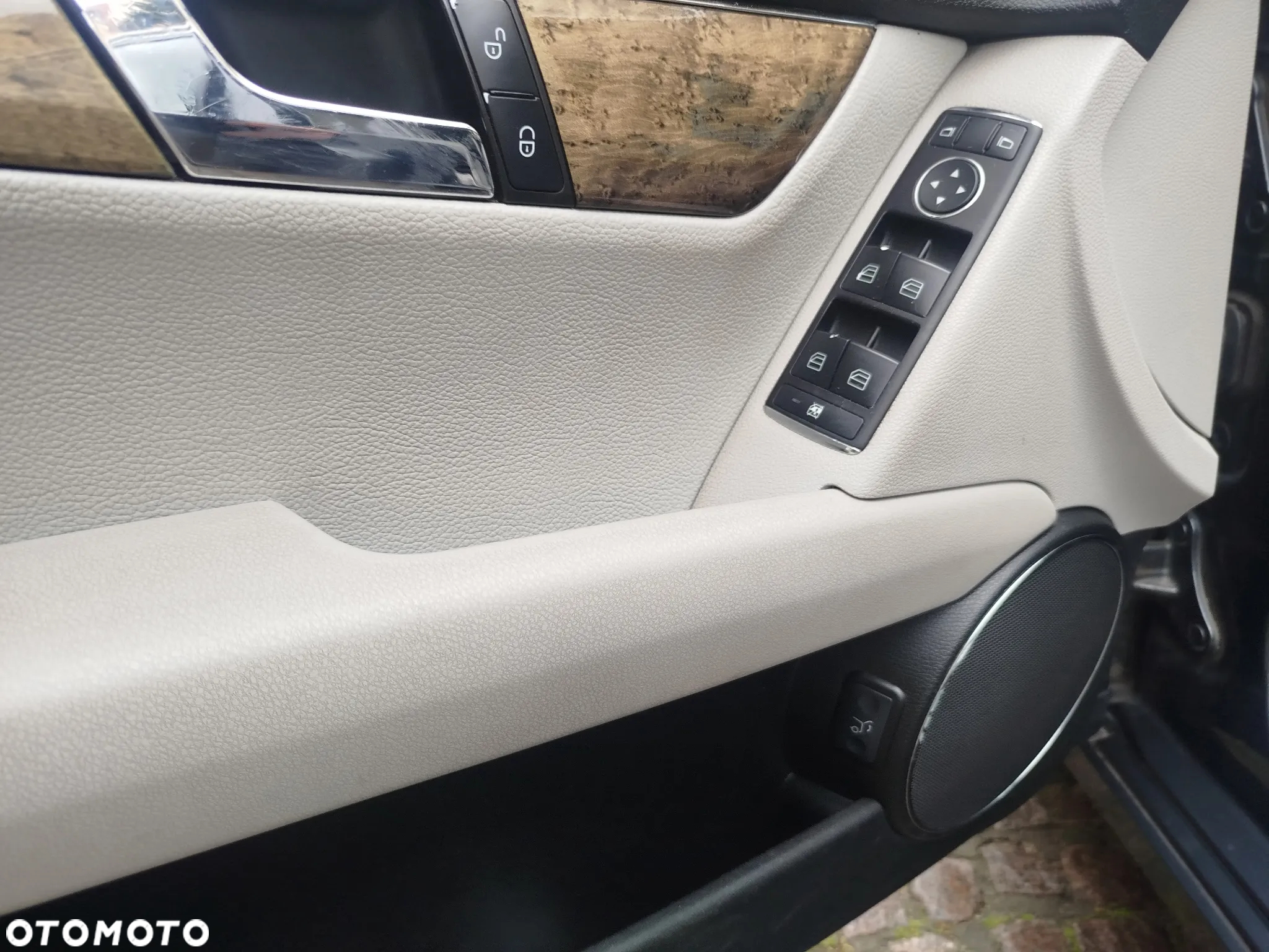 Mercedes-Benz Klasa C 220 T CDI DPF Automatik Avantgarde - 22
