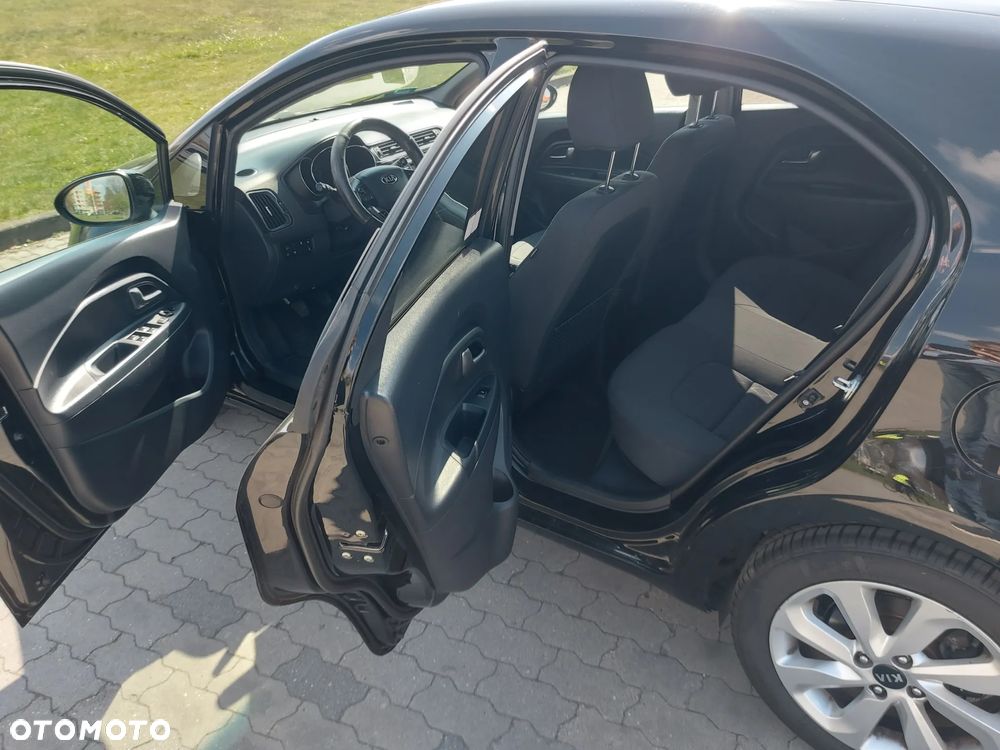 Kia Rio 1.4 L Business Line - 11