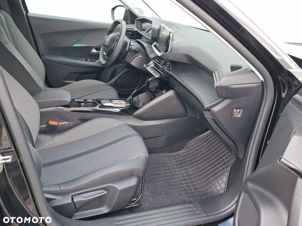 Peugeot 2008 1.2 PureTech Allure S&S EAT8 - 23