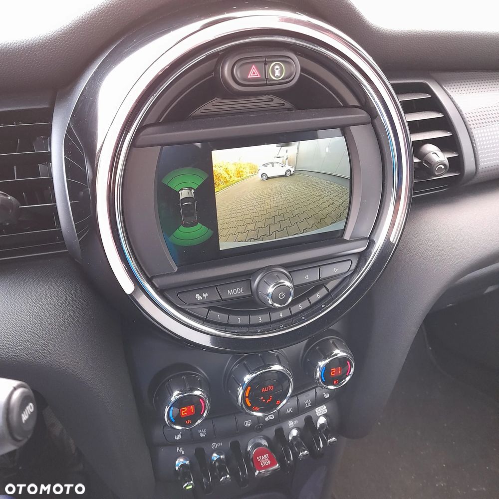 MINI Cooper Sidewalk Edition - 8