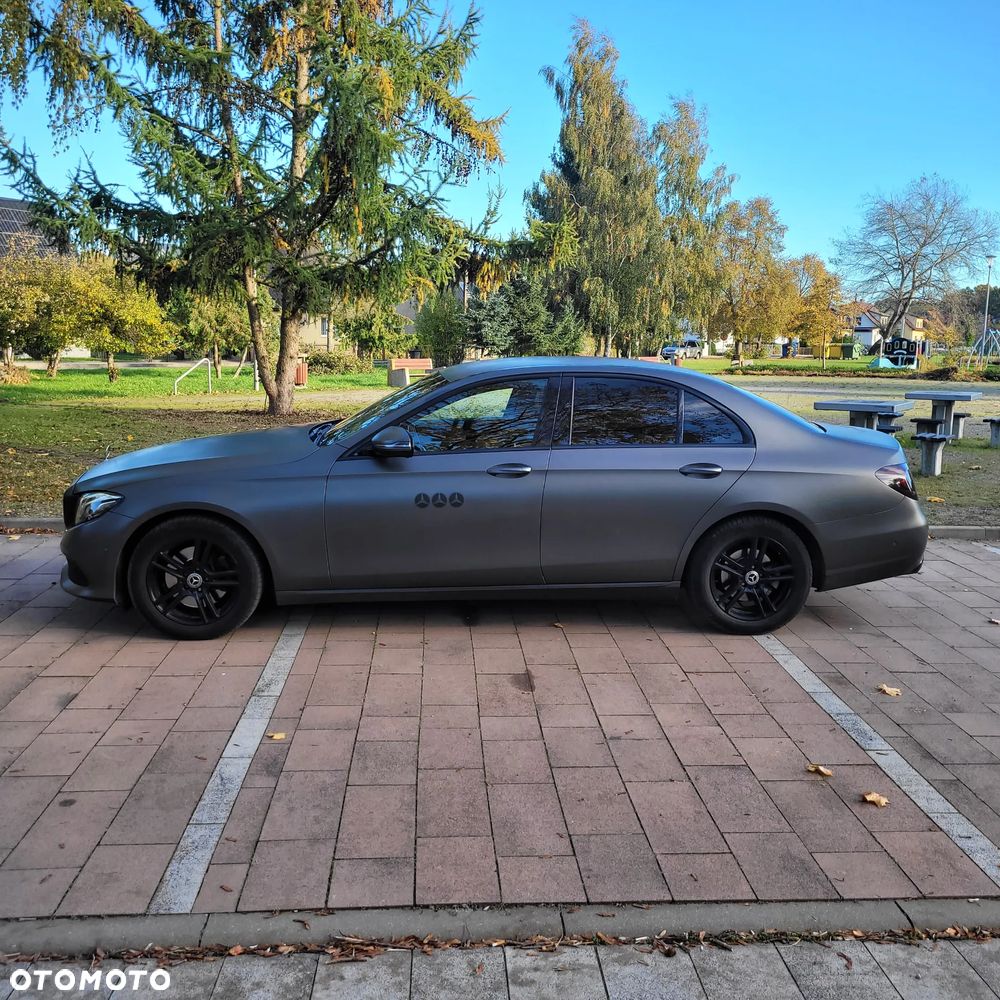 Mercedes-Benz E-Class 2018 photo 2