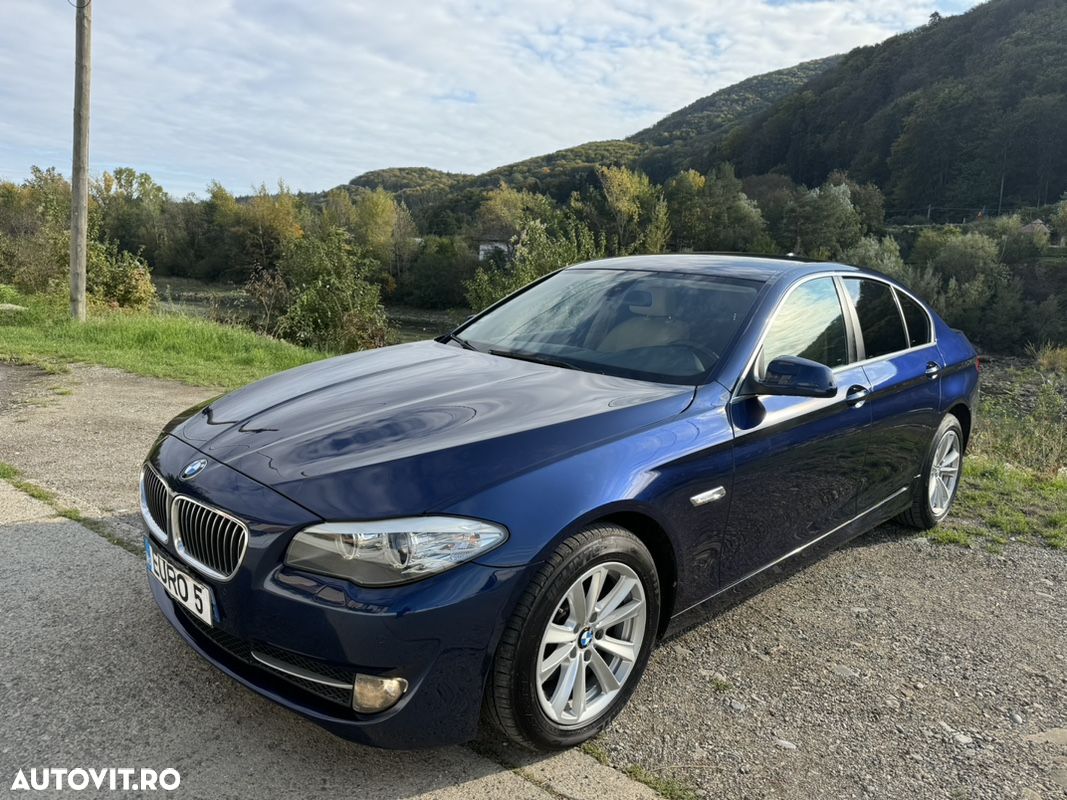 BMW Seria 5 523i Sport-Aut. - 1