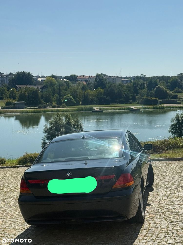 BMW Seria 7 735i - 5