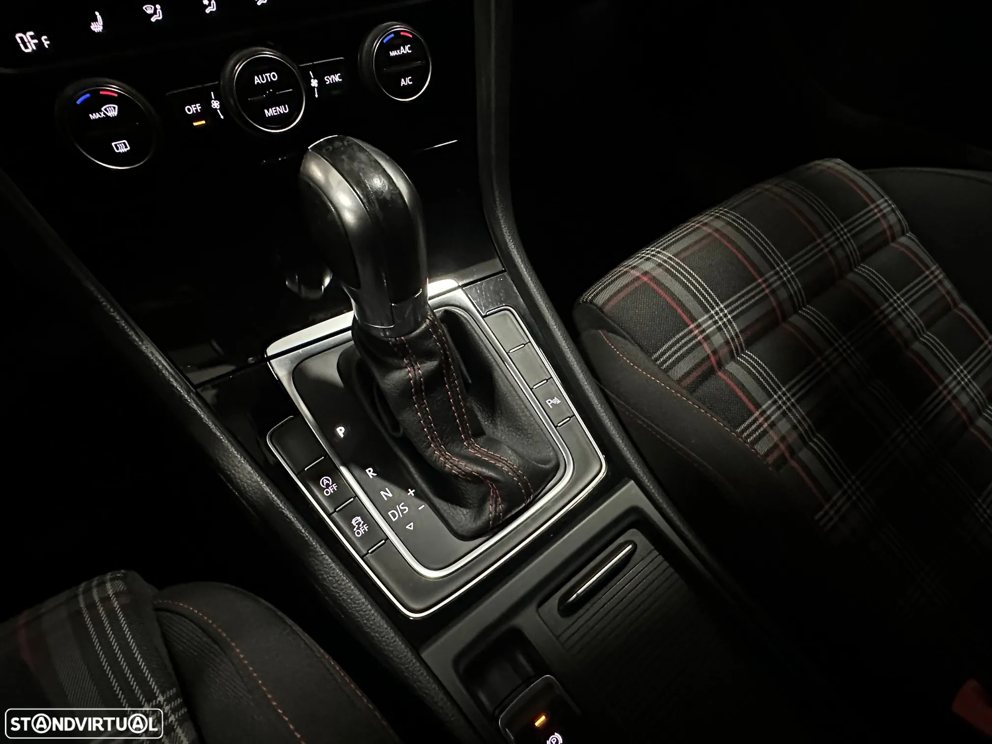VW Golf 2.0 TSi GTi DSG Performance - 30