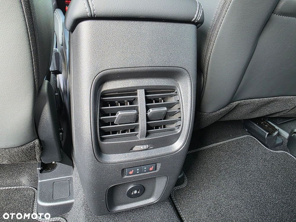 Ford Kuga - 32