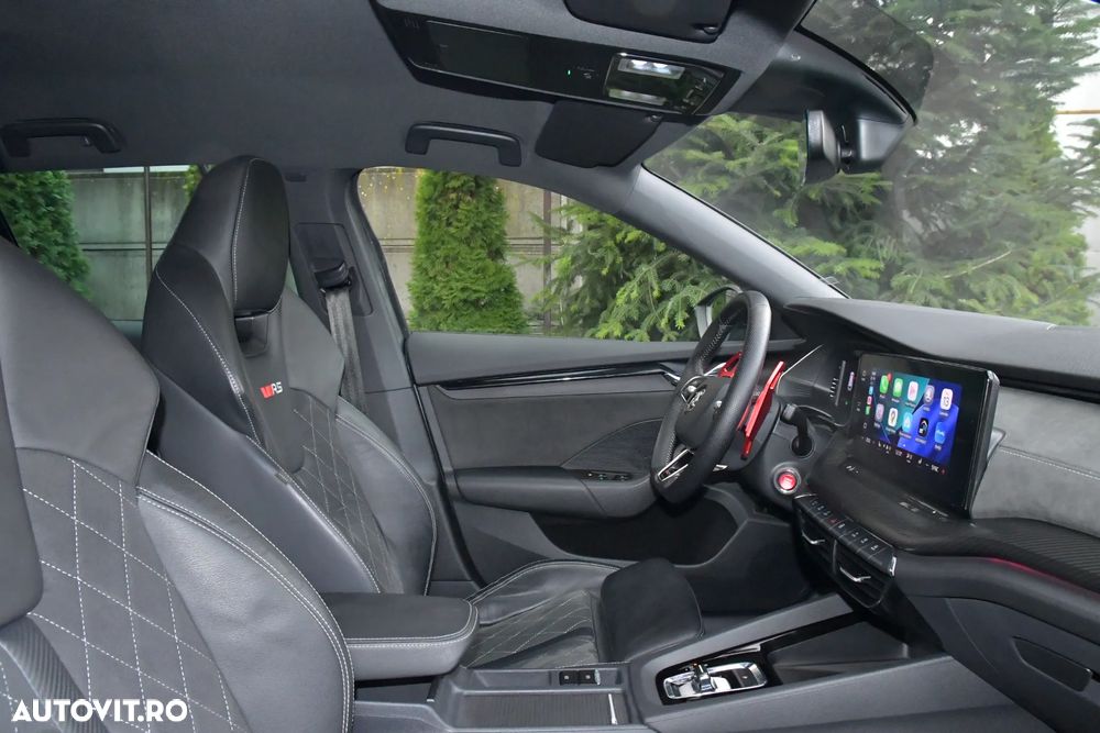 Skoda Octavia 2.0 TSI DSG RS - 6