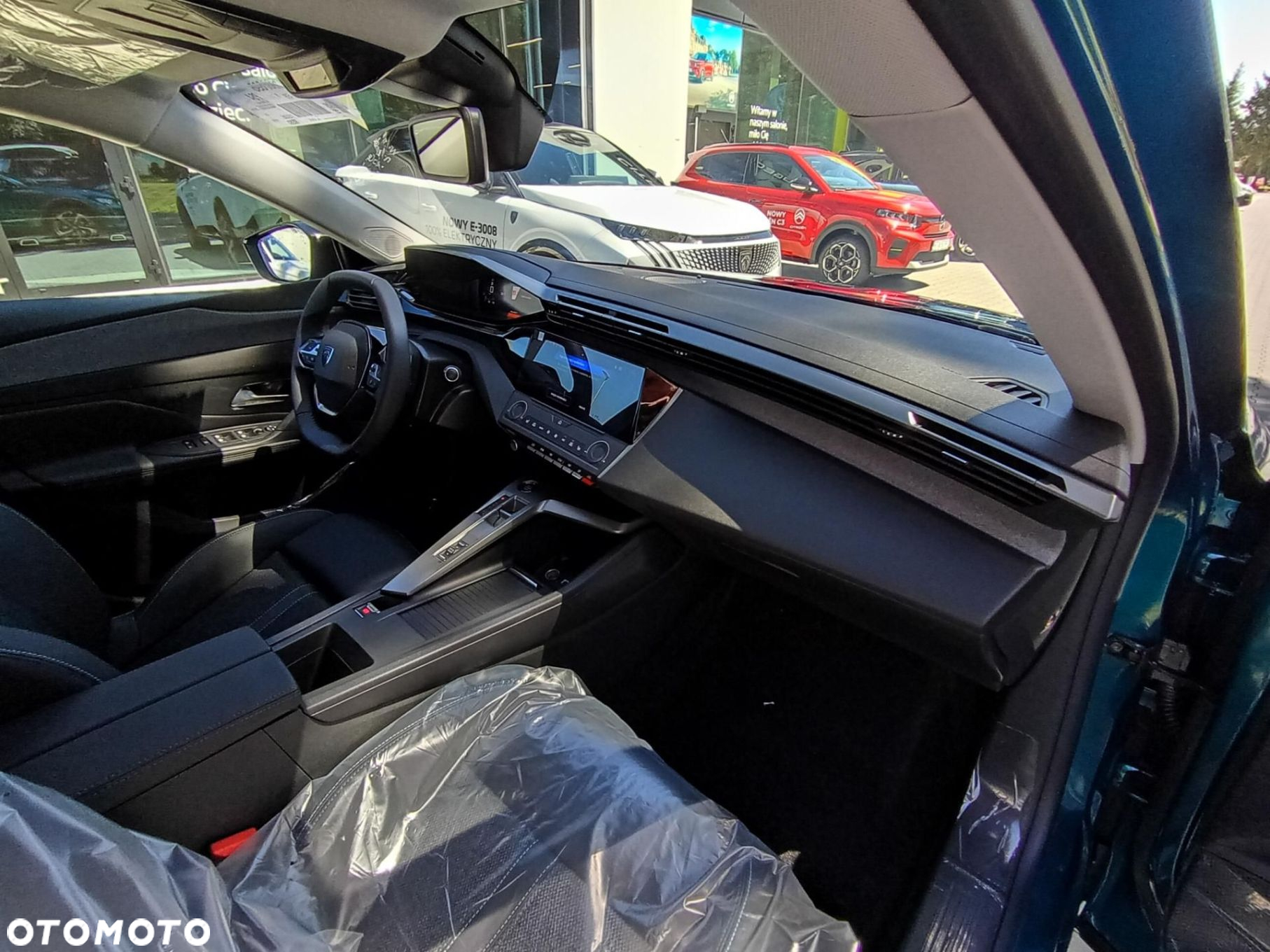 Peugeot 408 - 24