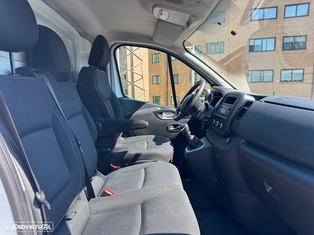 Renault Trafic 2.0 dCi L2H1 1.2T - 18